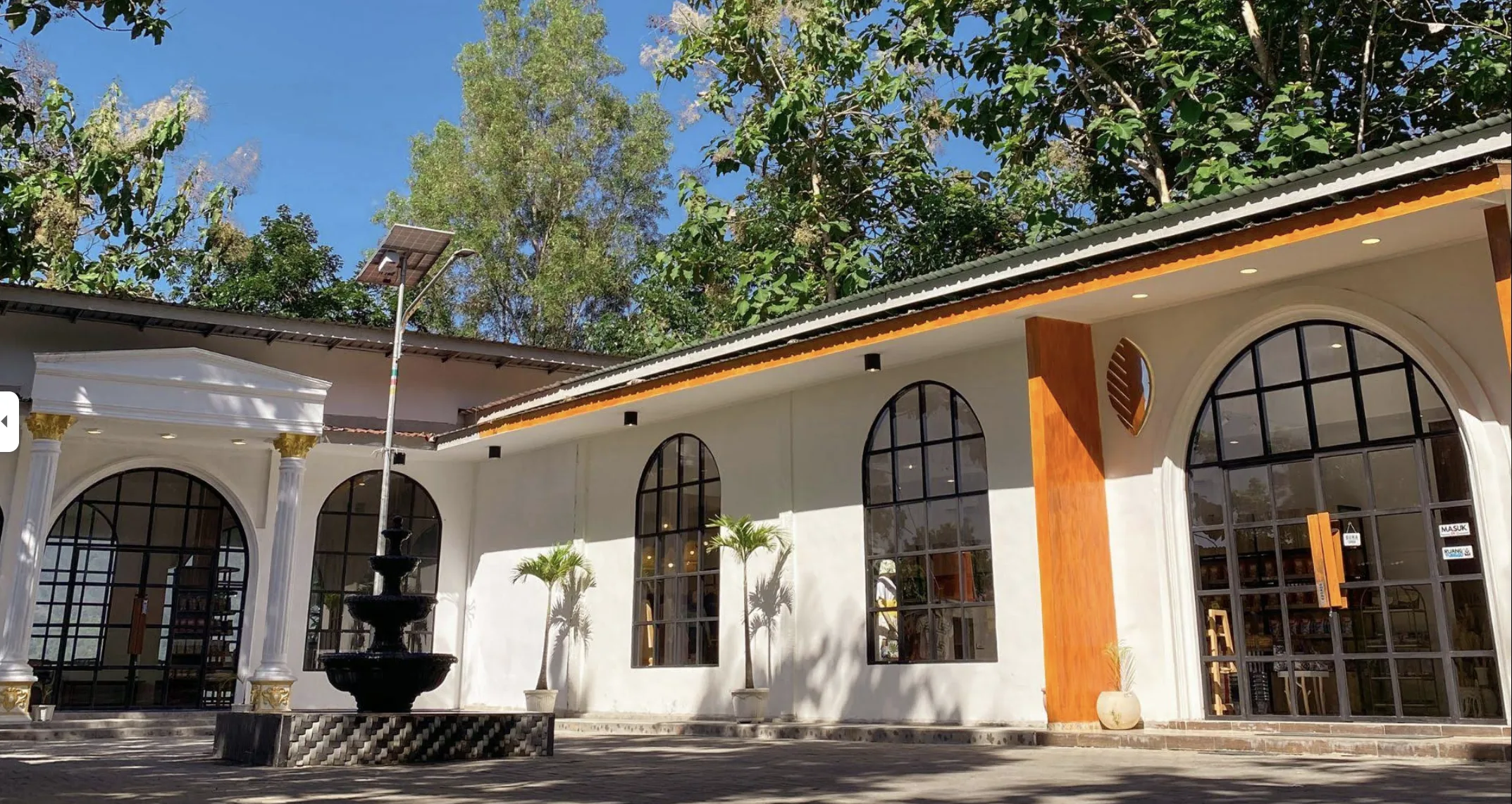 Daun Bukit — Toko Oleh-Oleh Bukit Rhema