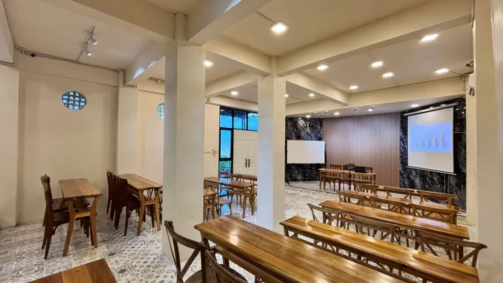 Ruang Meeting Kedai Bukit Rhema Borobudur