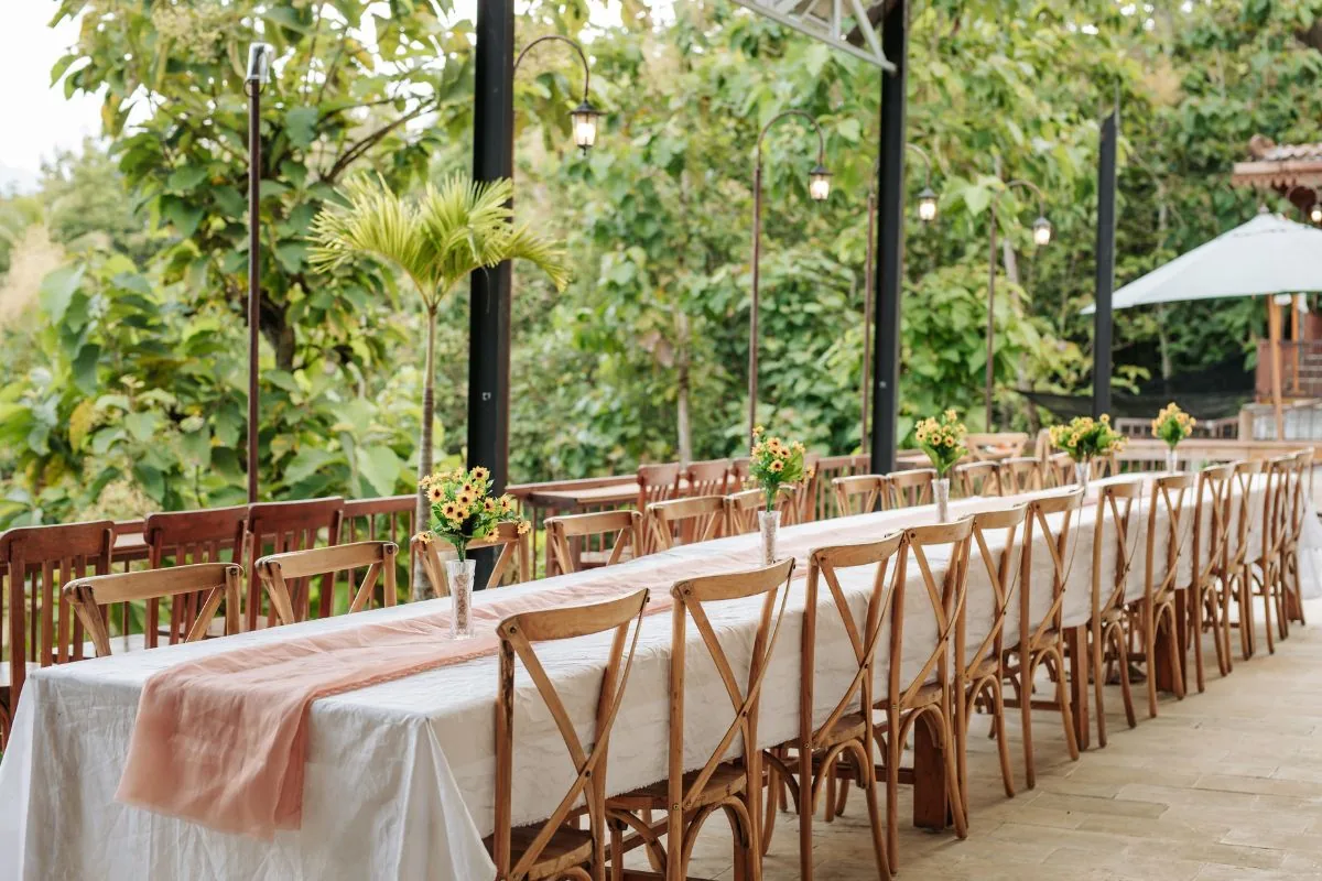 Area outdoor Kedai Bukit Rhema