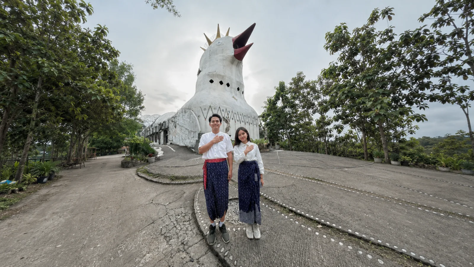 Bukit Rhema — Gereja Ayam dekat Candi Borobudur, Magelang